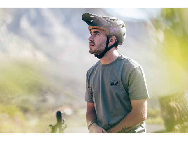 Outer Emblem T-shirt - Sage Green