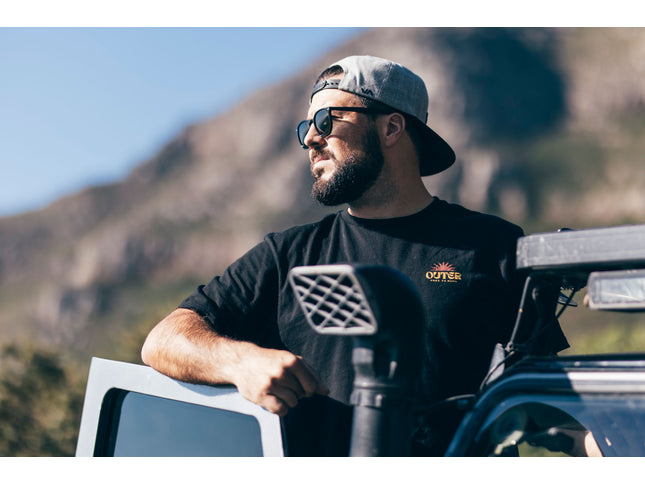 Outer Sungazer T-shirt -Black